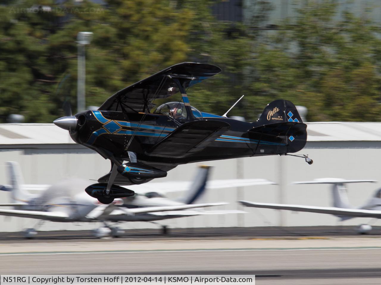 N51RG, Pitts S-1 Special C/N 110551, N51RG departing from RWY 21