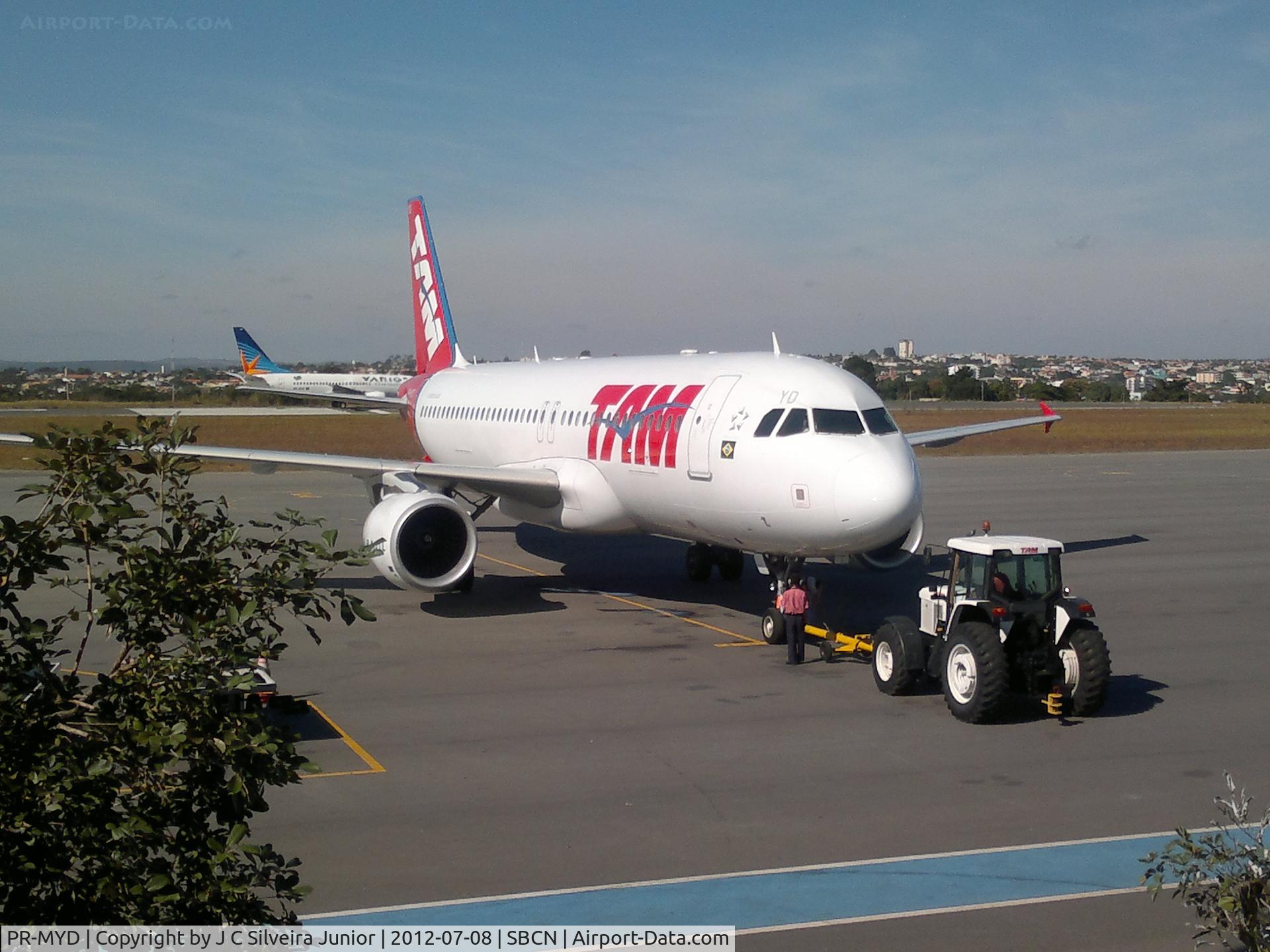 PR-MYD, 2008 Airbus A320-214 C/N 3750, TAM Linhas Aéreas, Caldas Novas International Airport