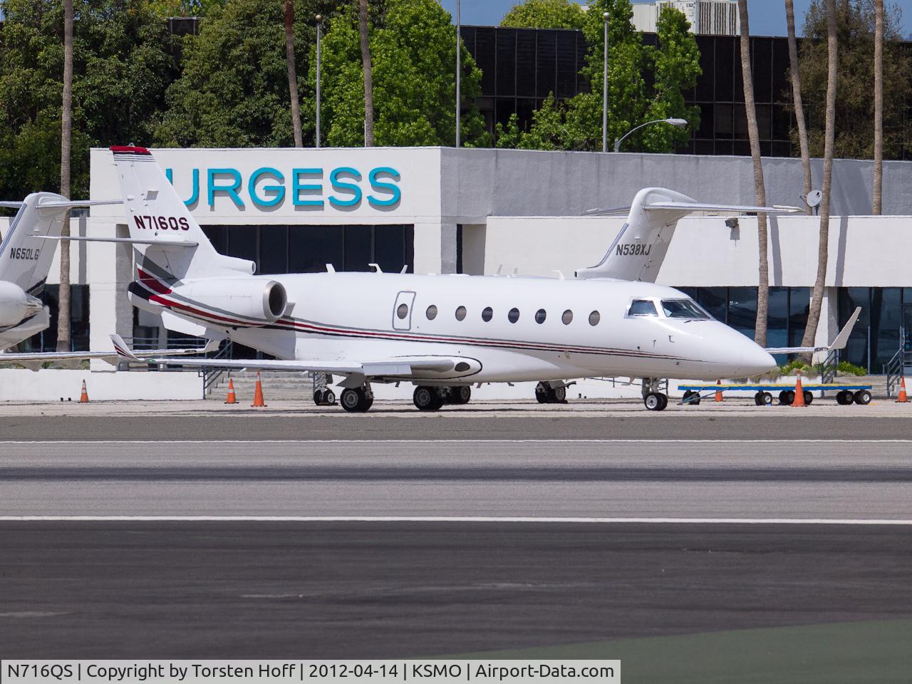 N716QS, 2006 Israel Aircraft Industries Gulfstream 200 C/N 148, N716QS taxiing