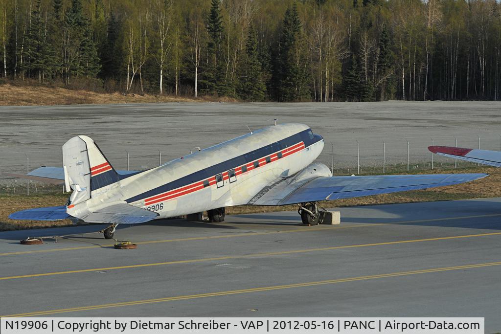 N19906, 1942 Douglas DC-3 (C-47-DL) C/N 4747, ex Reeve DC3