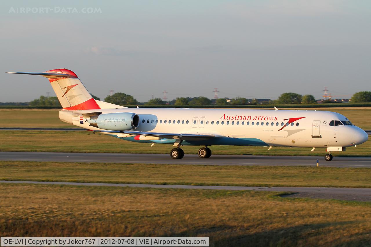 OE-LVI, 1993 Fokker 100 (F-28-0100) C/N 11468, Austrian arrows
