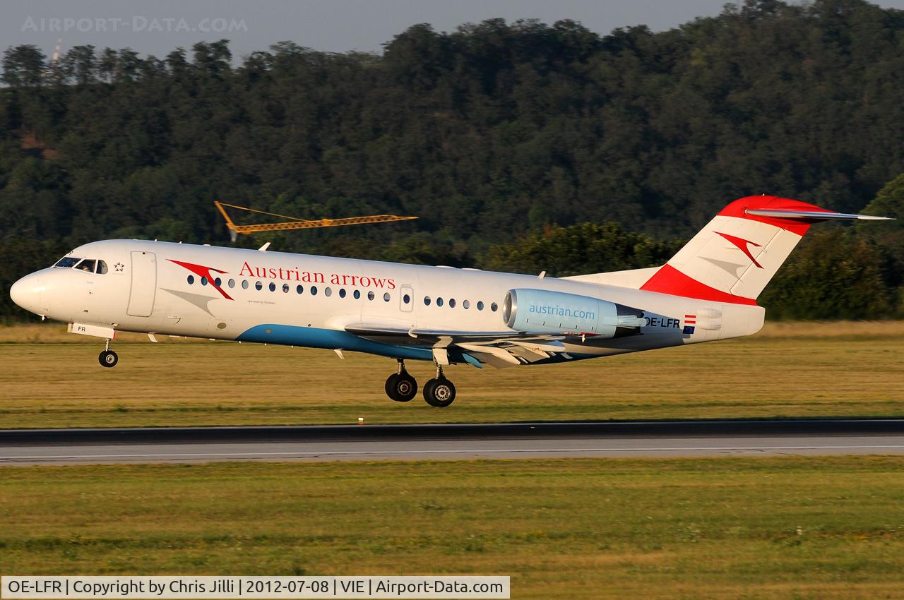 OE-LFR, 1996 Fokker 70 (F-28-0070) C/N 11572, Austrian arrows