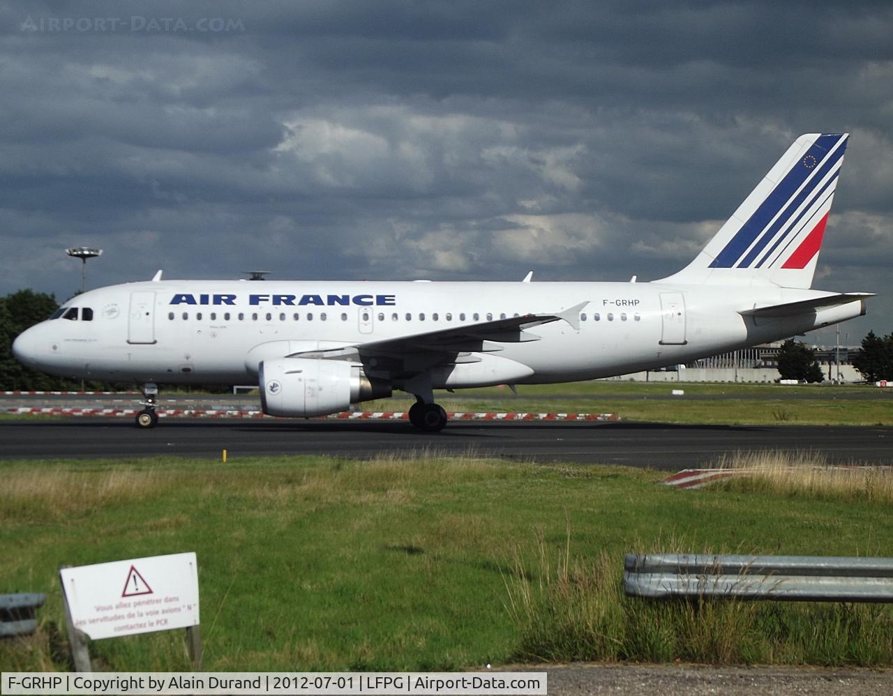 F-GRHP, 2000 Airbus A319-111 C/N 1344, Hotel-Papa is configurated in single class economy seating 142.