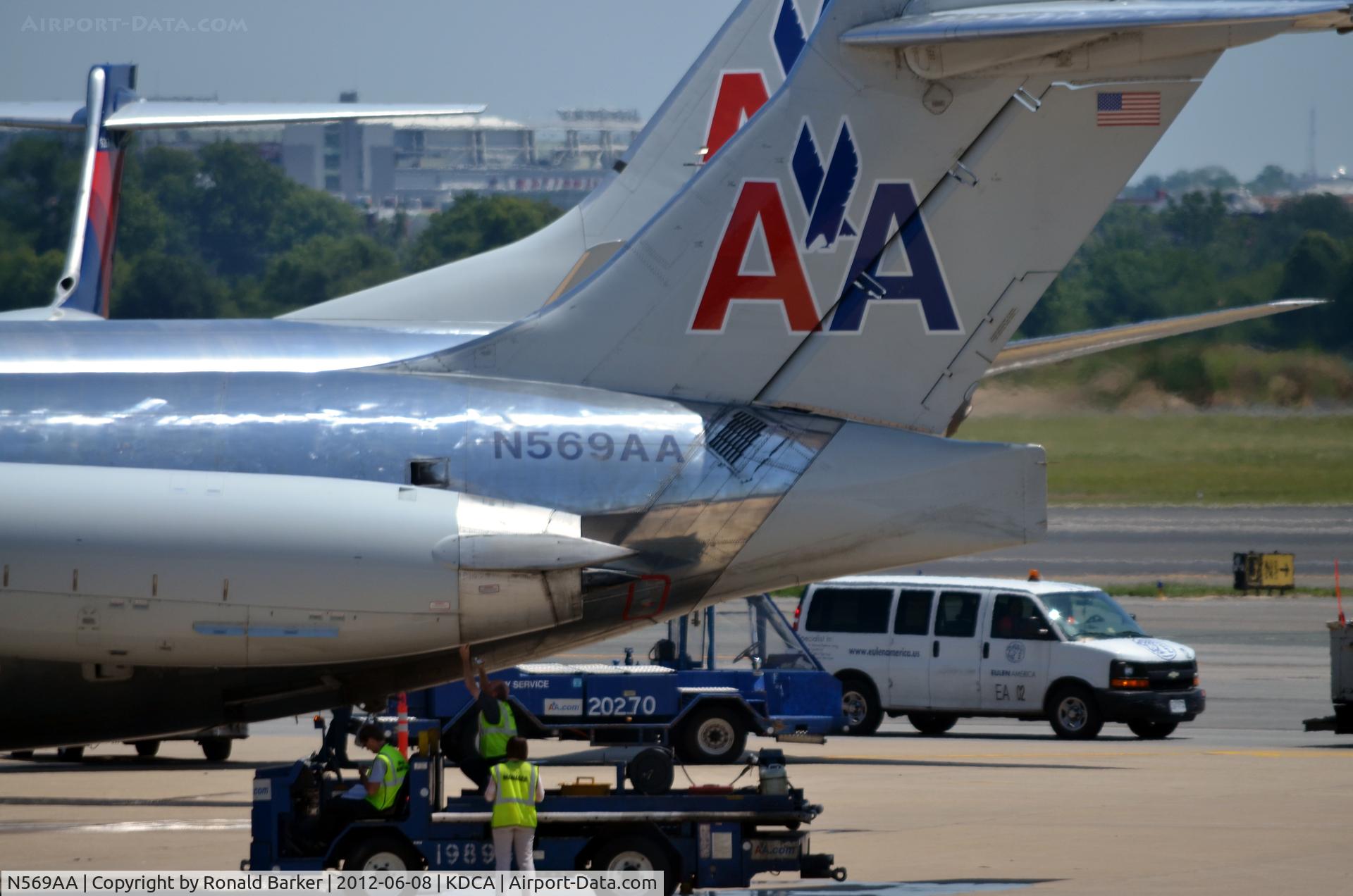 N569AA, 1987 McDonnell Douglas MD-83 (DC-9-83) C/N 49351, DCA, VA