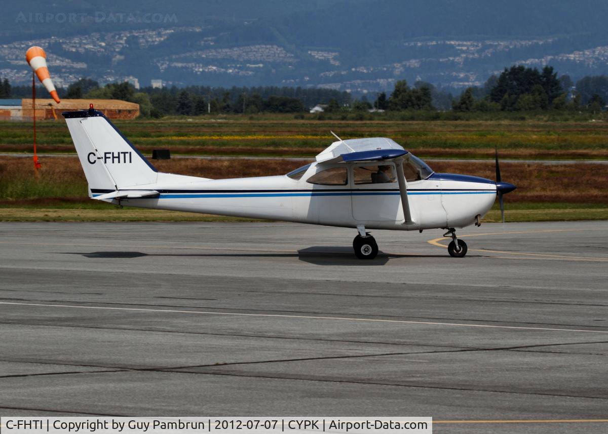 C-FHTI, 1964 Cessna 172E C/N 17250921, About to leave