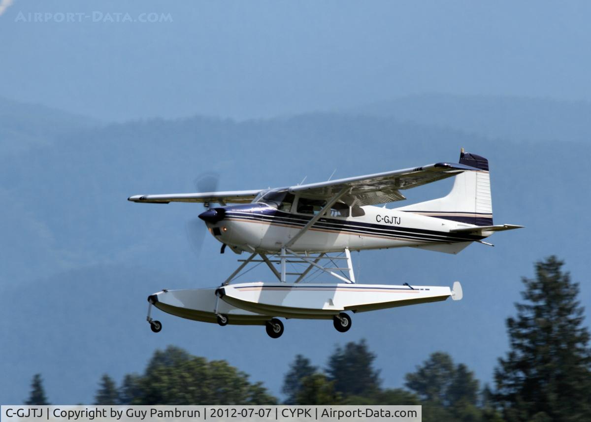 C-GJTJ, 1977 Cessna A185F Skywagon 185 C/N 18503368, Landing