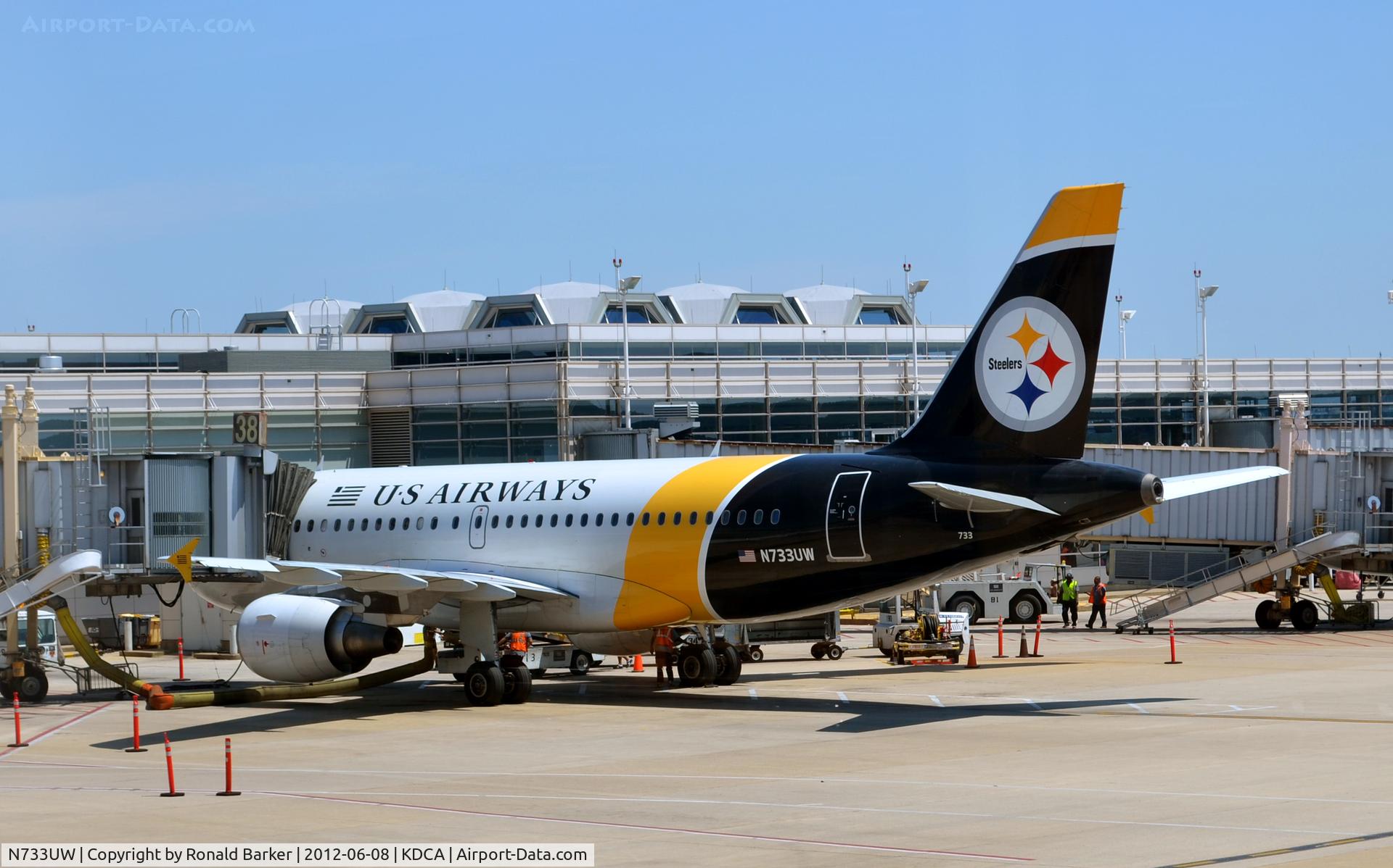 N733UW, 2000 Airbus A319-112 C/N 1205, DCA, VA