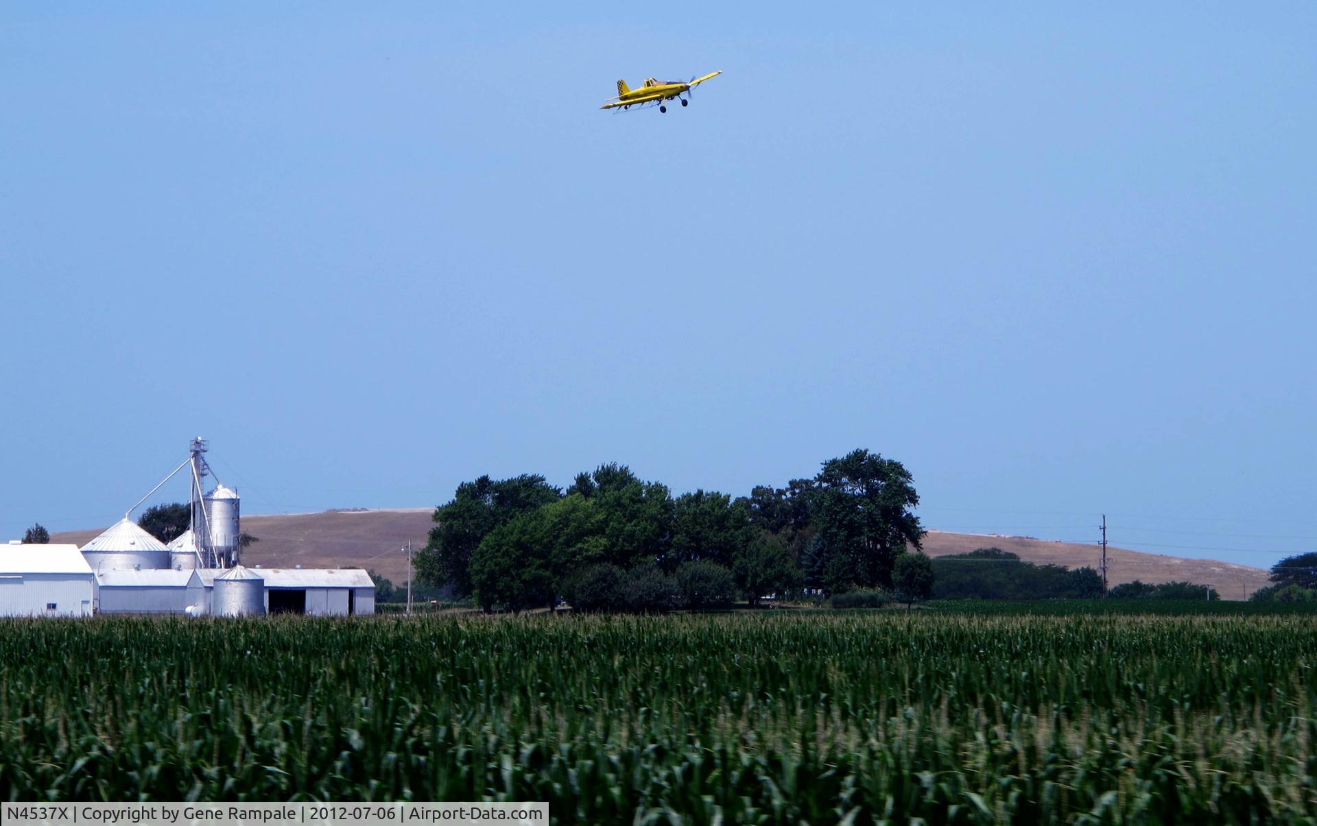 N4537X, Air Tractor Inc AT-502 C/N 502-0110, Flying over central Illinois, just finished a spraying pass.
