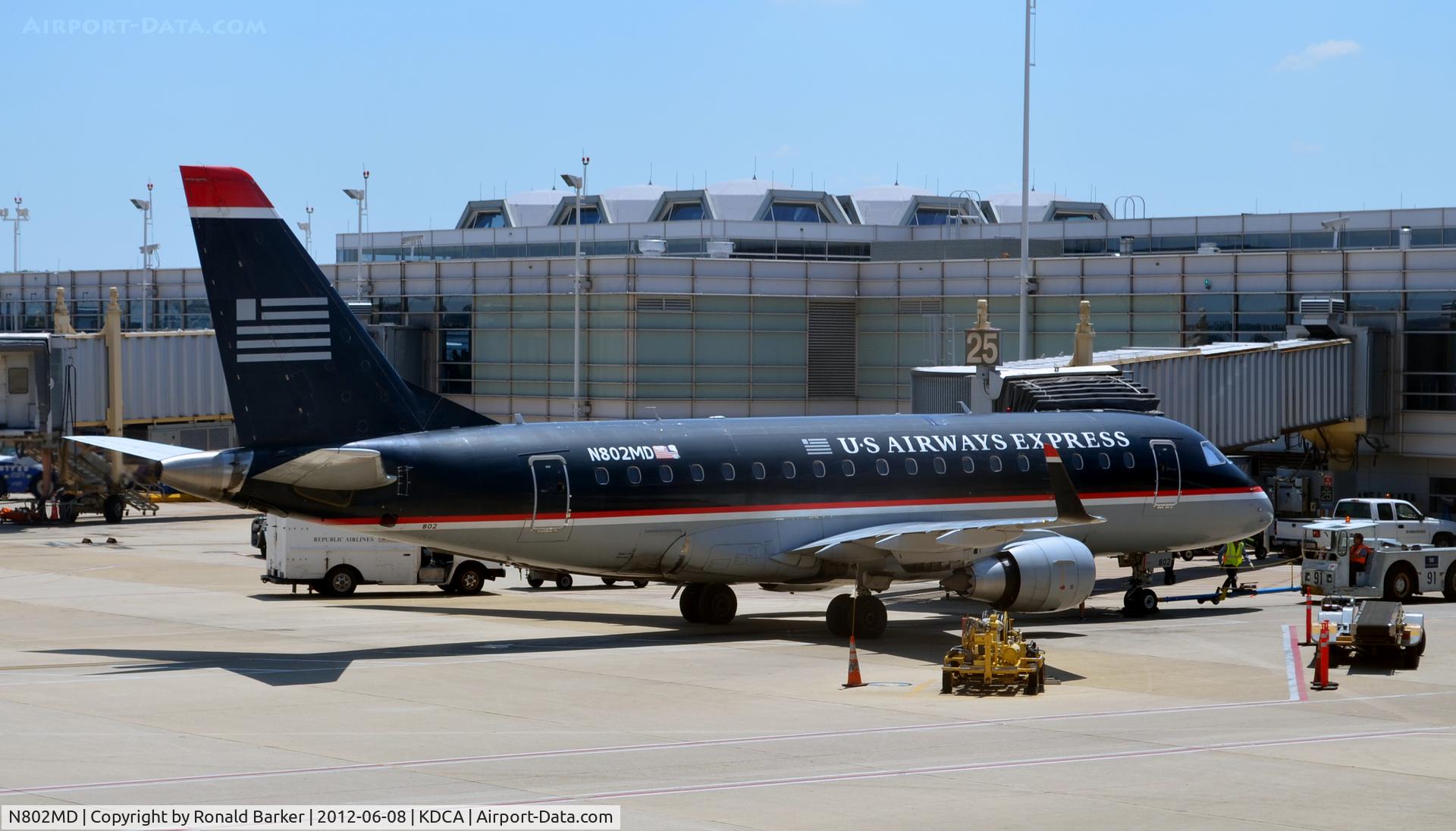 N802MD, 2004 Embraer 170SU (ERJ-170-100SU) C/N 17000013, DCA, VA