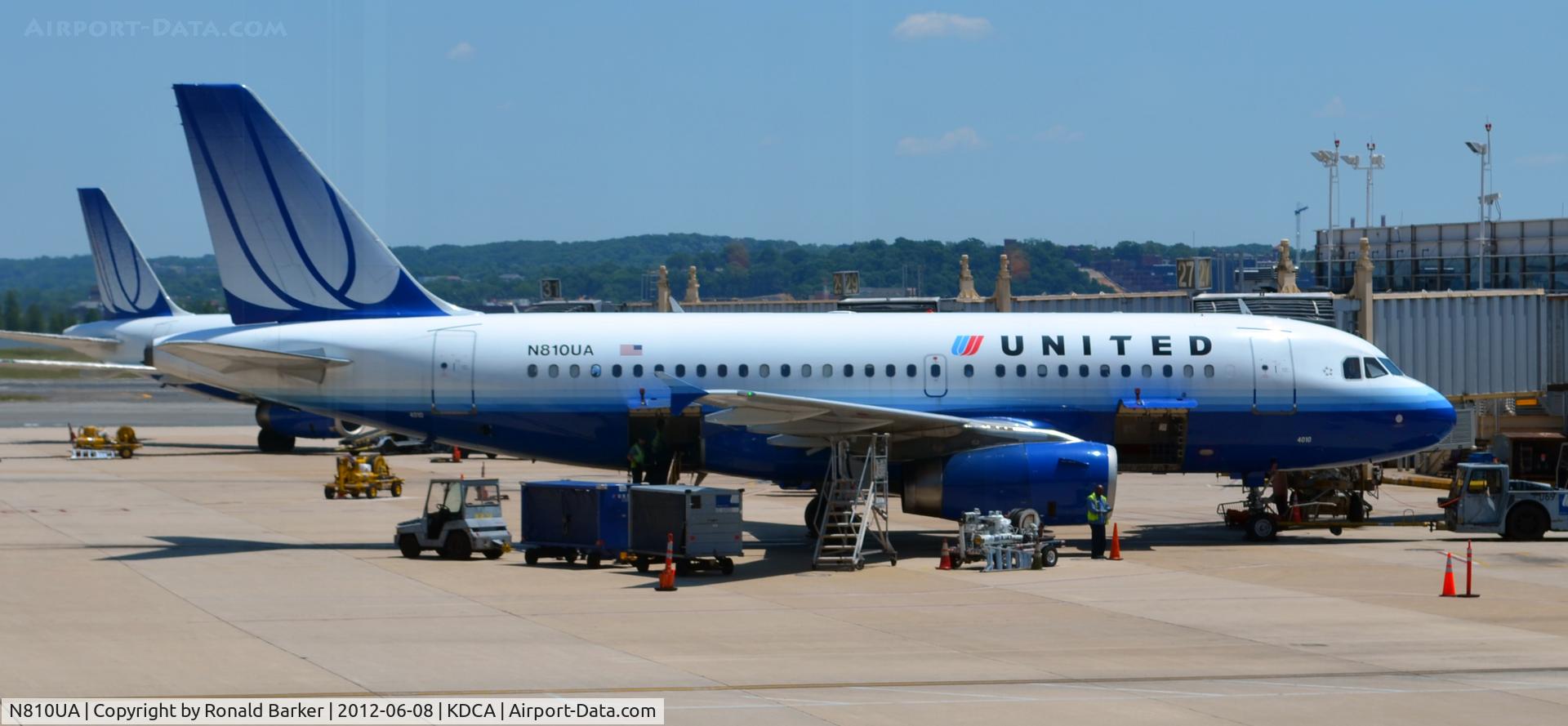 N810UA, 1998 Airbus A319-131 C/N 843, DCA, VA