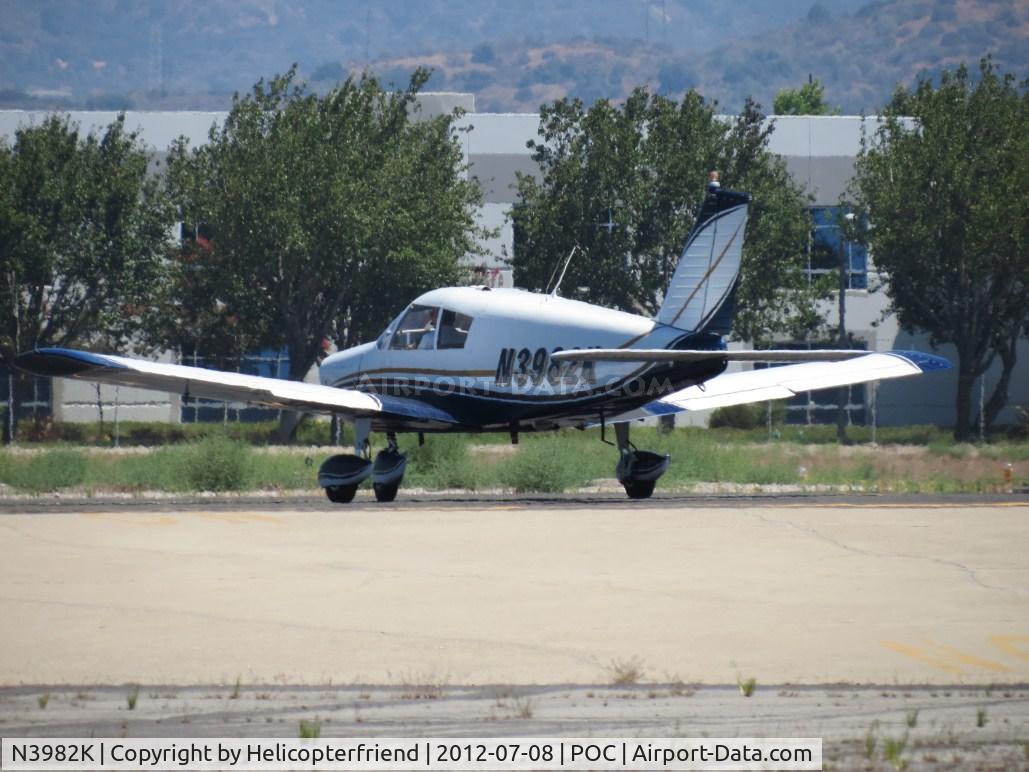 N3982K, 1967 Piper PA-28-140 C/N 28-23871, In the runup area for 26L