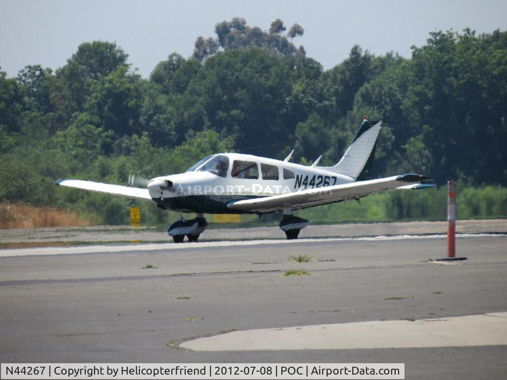 N44267, 1974 Piper PA-28-151 C/N 28-7415611, Taxiing from Echo to transient parking