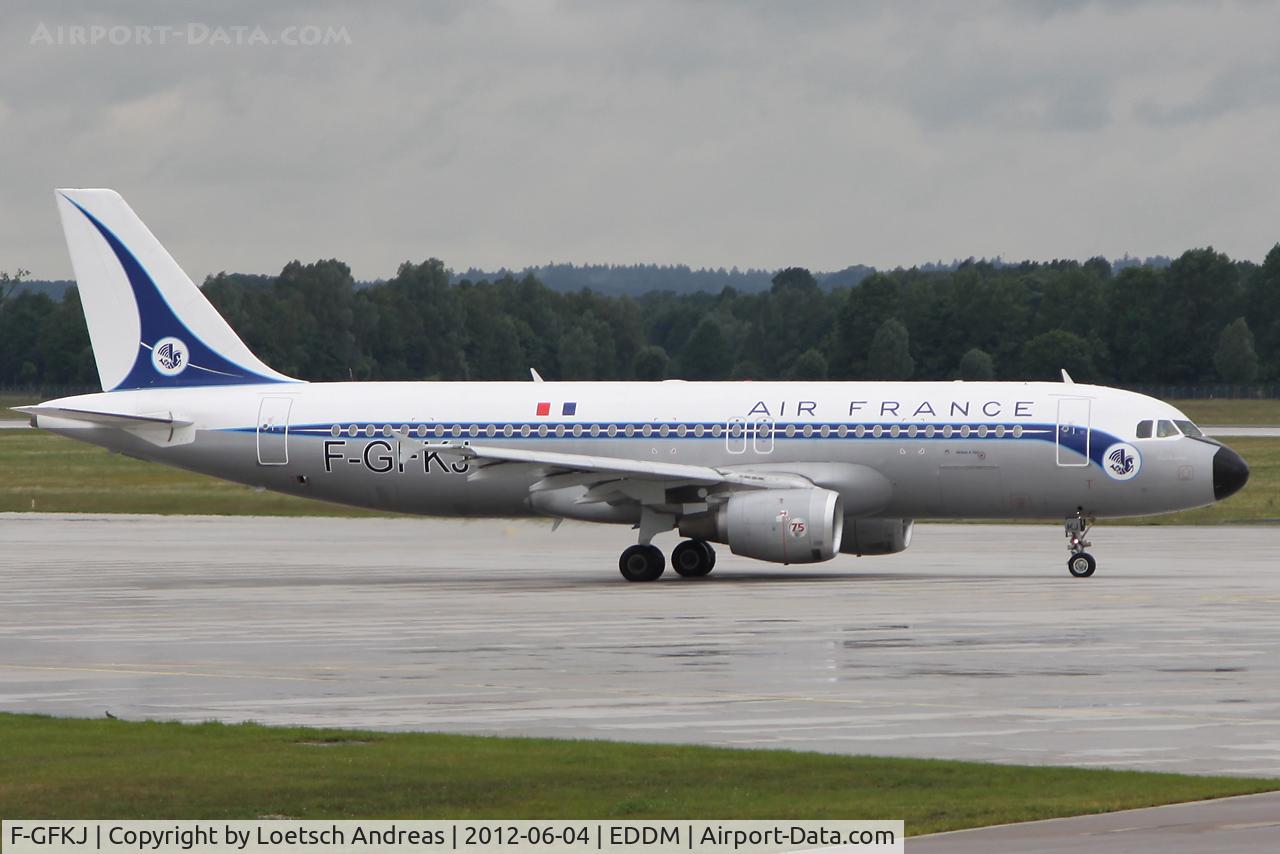 F-GFKJ, 1989 Airbus A320-211 C/N 0063, Air France Retro Colors
AFR1723 Munich to Paris, Charles de Gaulle (CDG)