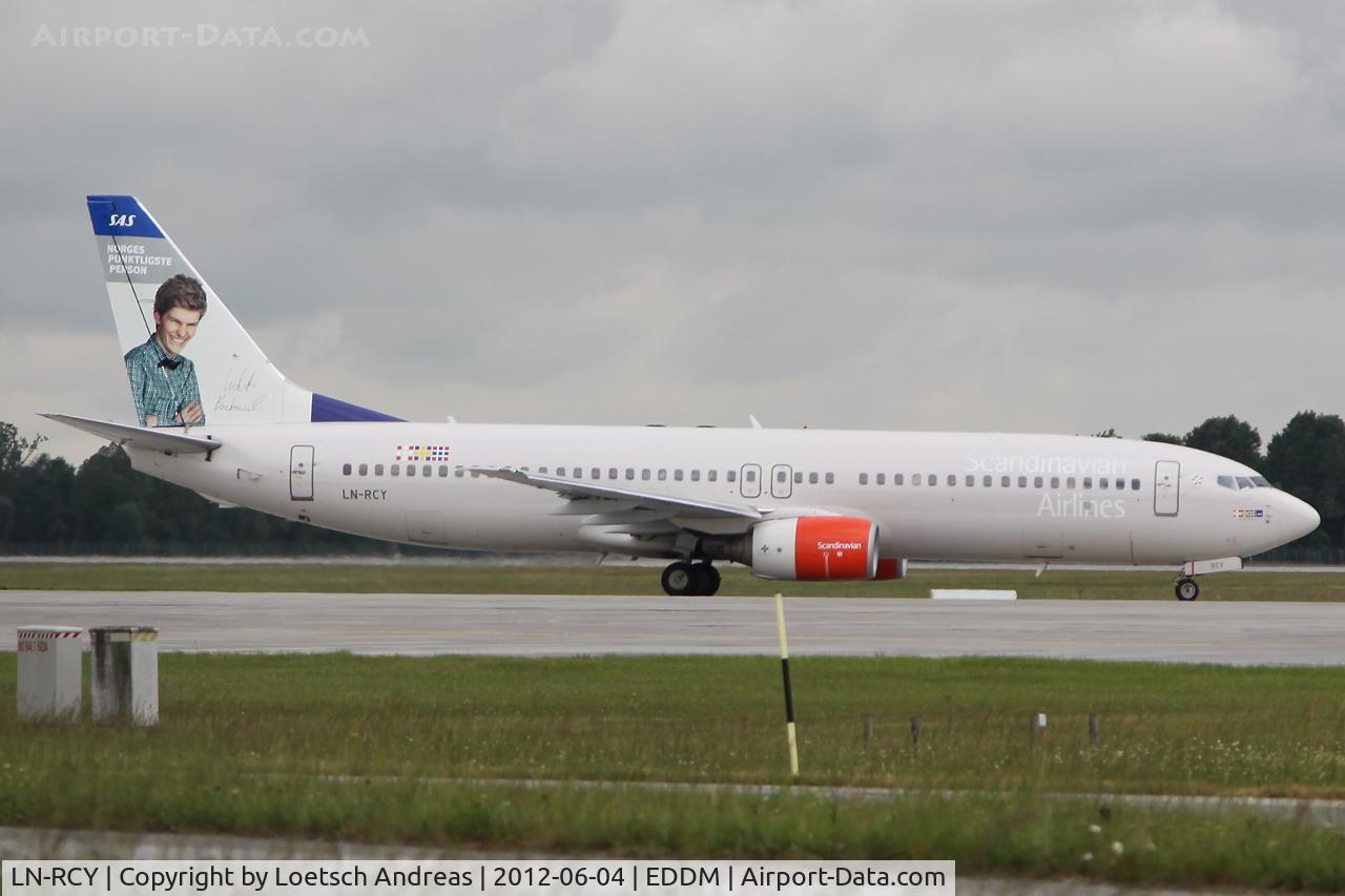 LN-RCY, 2001 Boeing 737-883 C/N 28324, SAS4760 Munich to Oslo, Gardermoen (OSL)