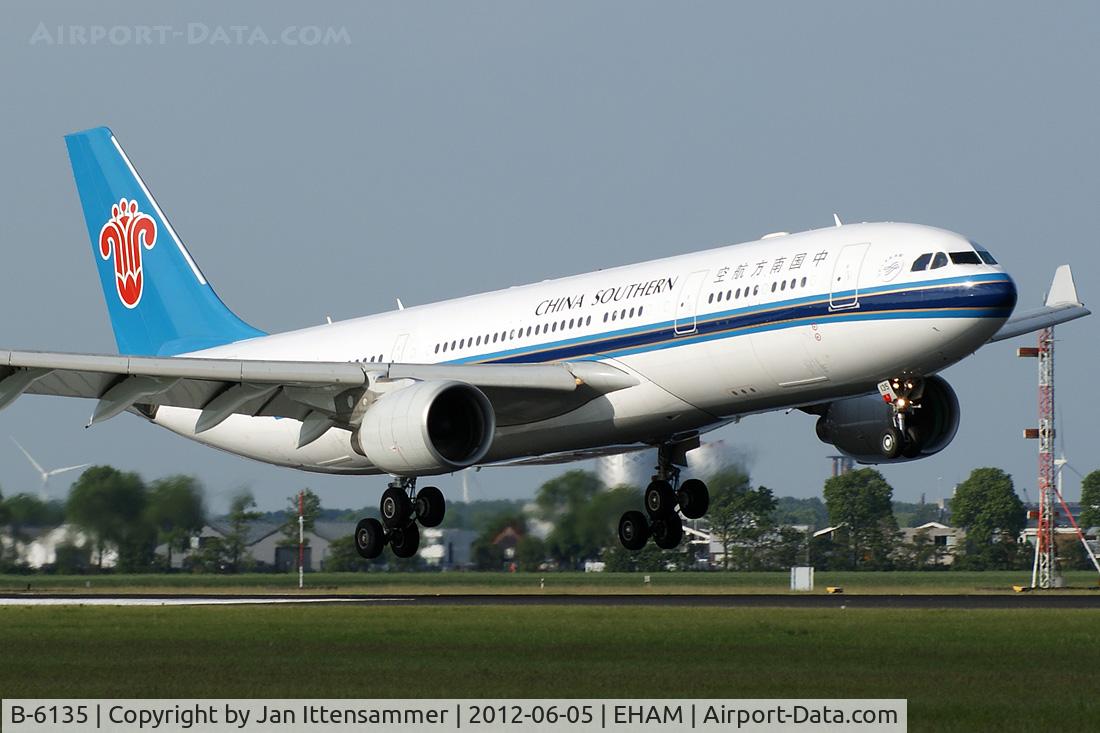 B-6135, 2010 Airbus A330-223 C/N 1096, B-6135 @ EHAM