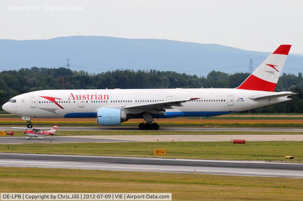OE-LPB, 1998 Boeing 777-2Z9/ER C/N 28699, Austrian Airlines