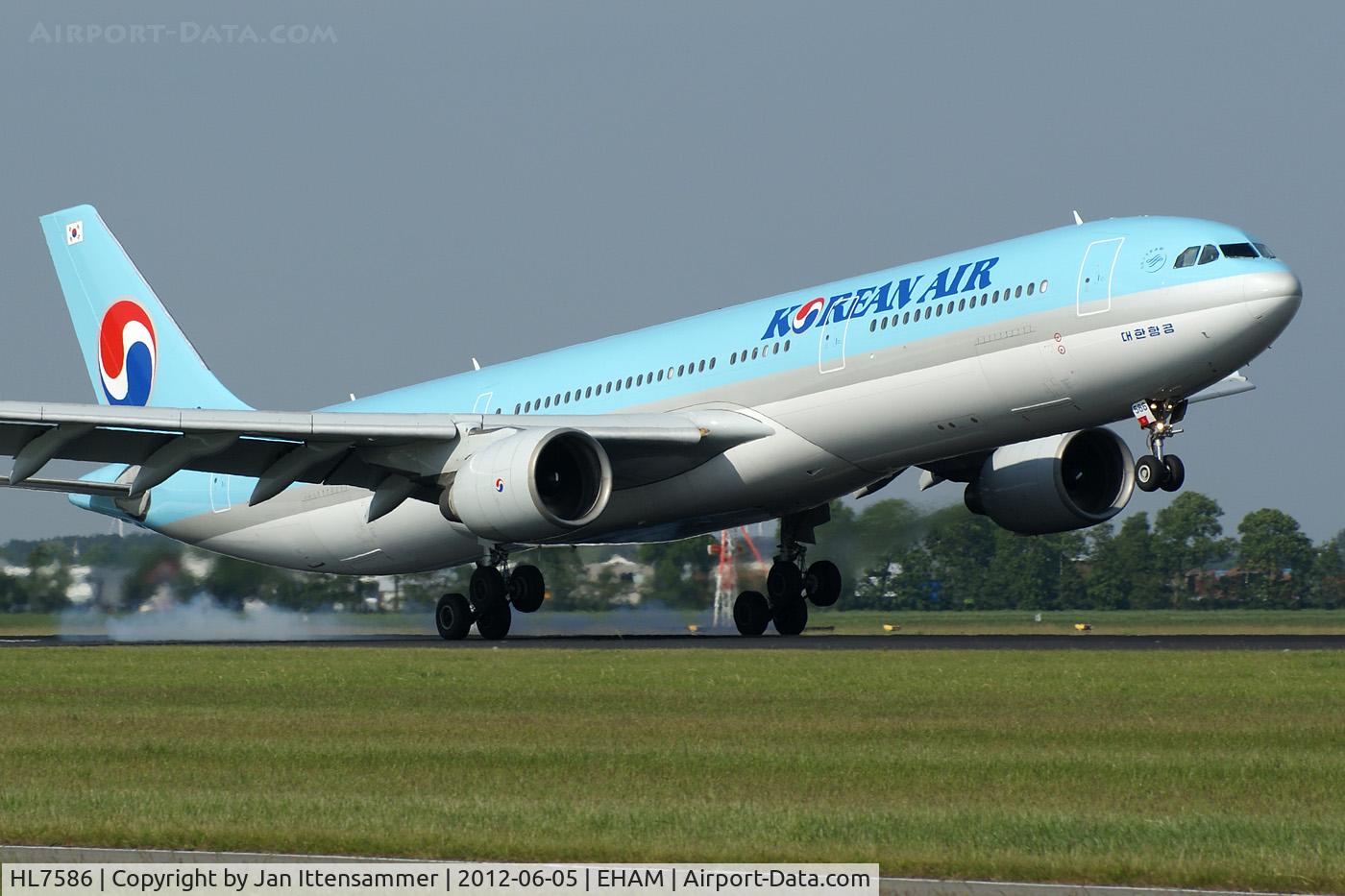 HL7586, 2000 Airbus A330-323 C/N 351, HL7586 @ EHAM