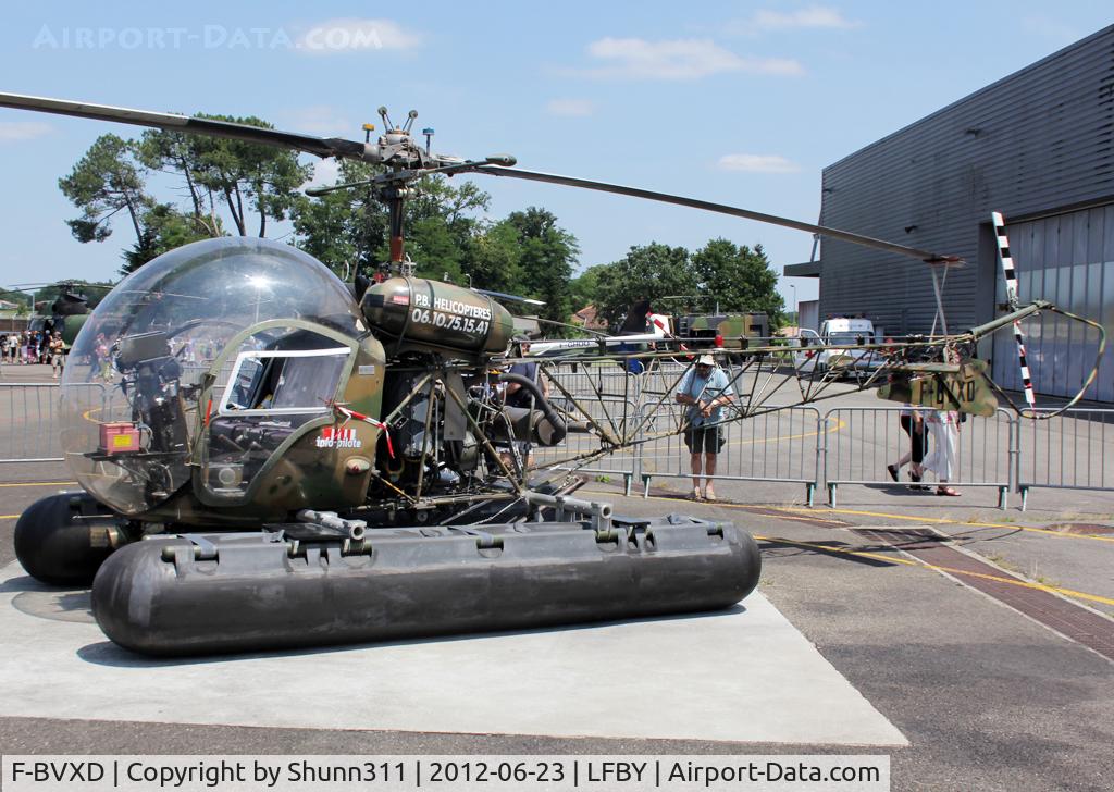 F-BVXD, Bell 47G-2 C/N 1458, Static display during LFBY Open Day 2012