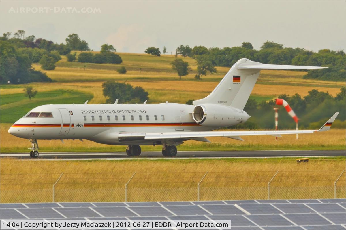 14 04, 2011 Bombardier BD-700-1A11 Global 5000 C/N 9417, Bombardier BD-700-1A11
