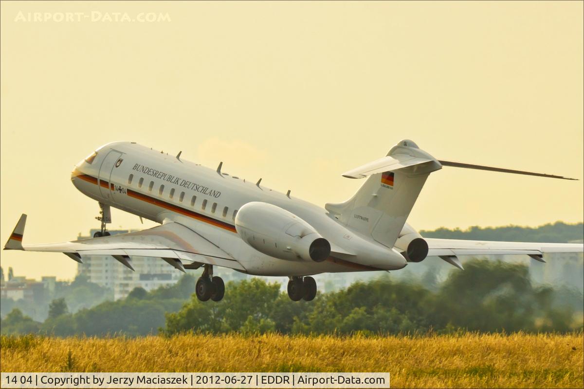 14 04, 2011 Bombardier BD-700-1A11 Global 5000 C/N 9417, Bombardier BD-700-1A11