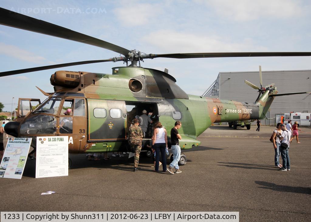 1233, Aérospatiale SA-330B Puma C/N 1233, Static display during LFBY Open Day 2012... Also coded as '33'