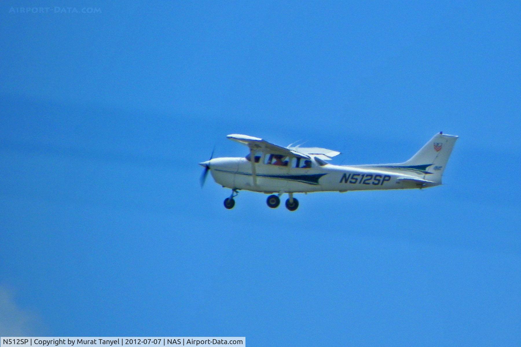 N512SP, 2000 Cessna 172S C/N 172S8371, Taking off from NAS