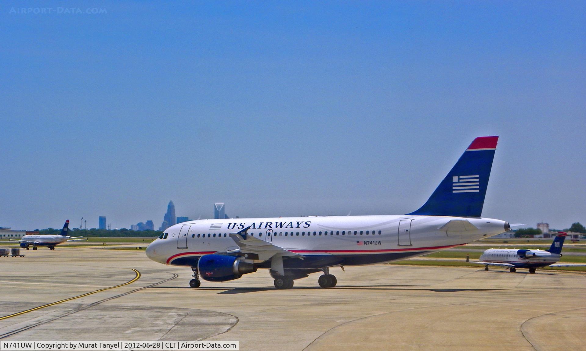 N741UW, 2000 Airbus A319-112 C/N 1269, Taxiing at CLT