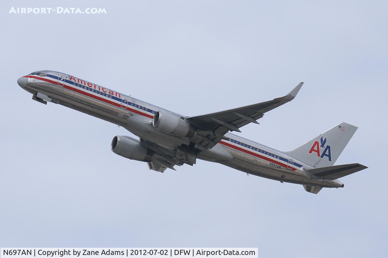 N697AN, 1994 Boeing 757-223 C/N 26977, American Airlines 757 departing DFW Airport