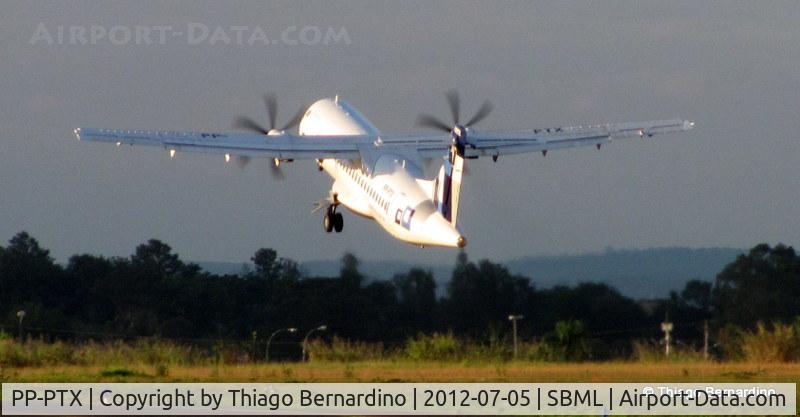 PP-PTX, 2001 ATR 72-212A C/N 666, Takeoff from Marília, PP-PTX