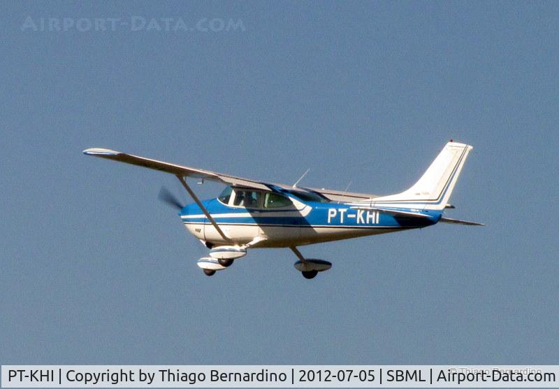 PT-KHI, 1974 Cessna C182 C/N no avaible, Takeoff from SBML