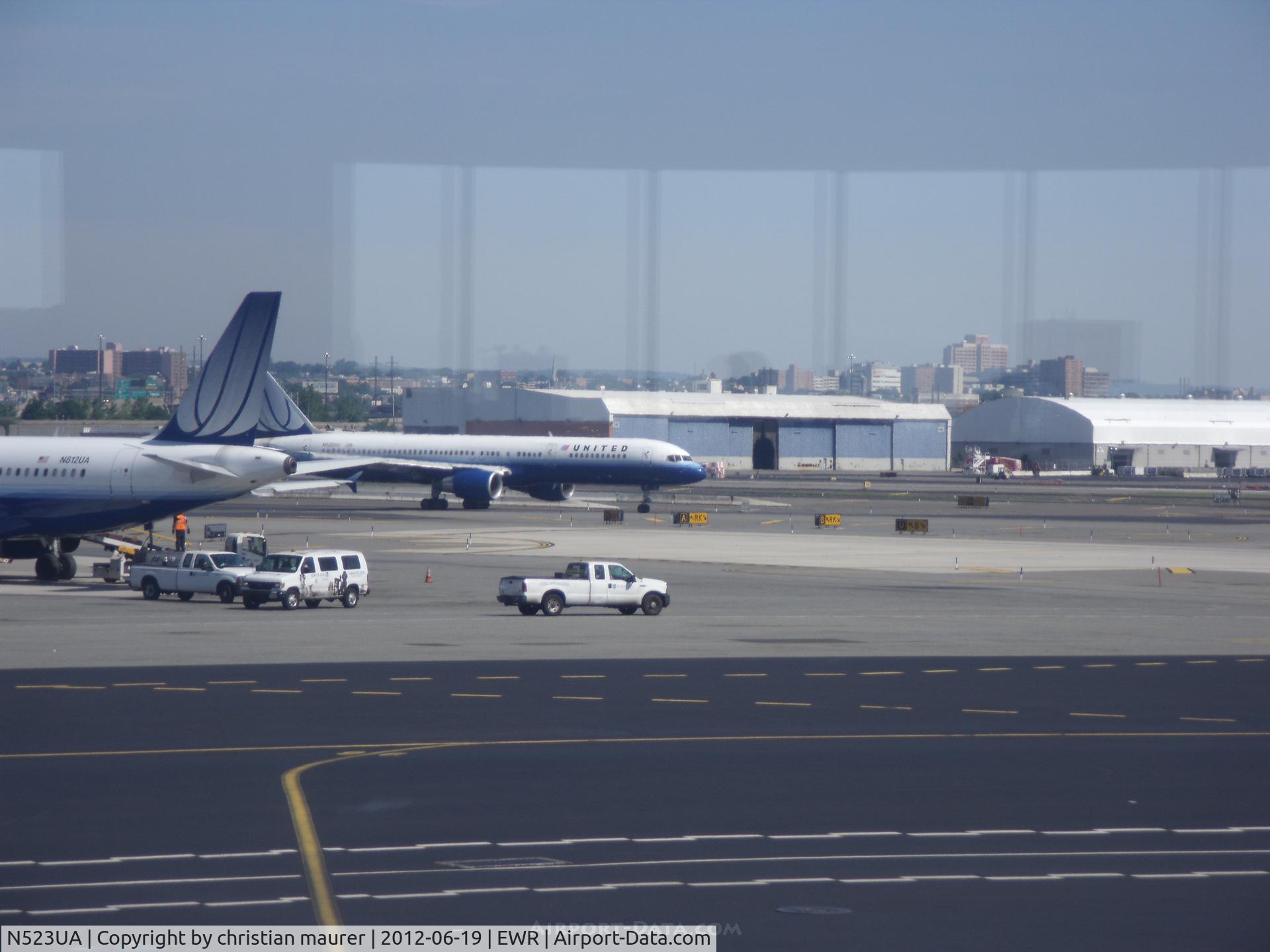 N523UA, 1990 Boeing 757-222 C/N 24932, 757-222