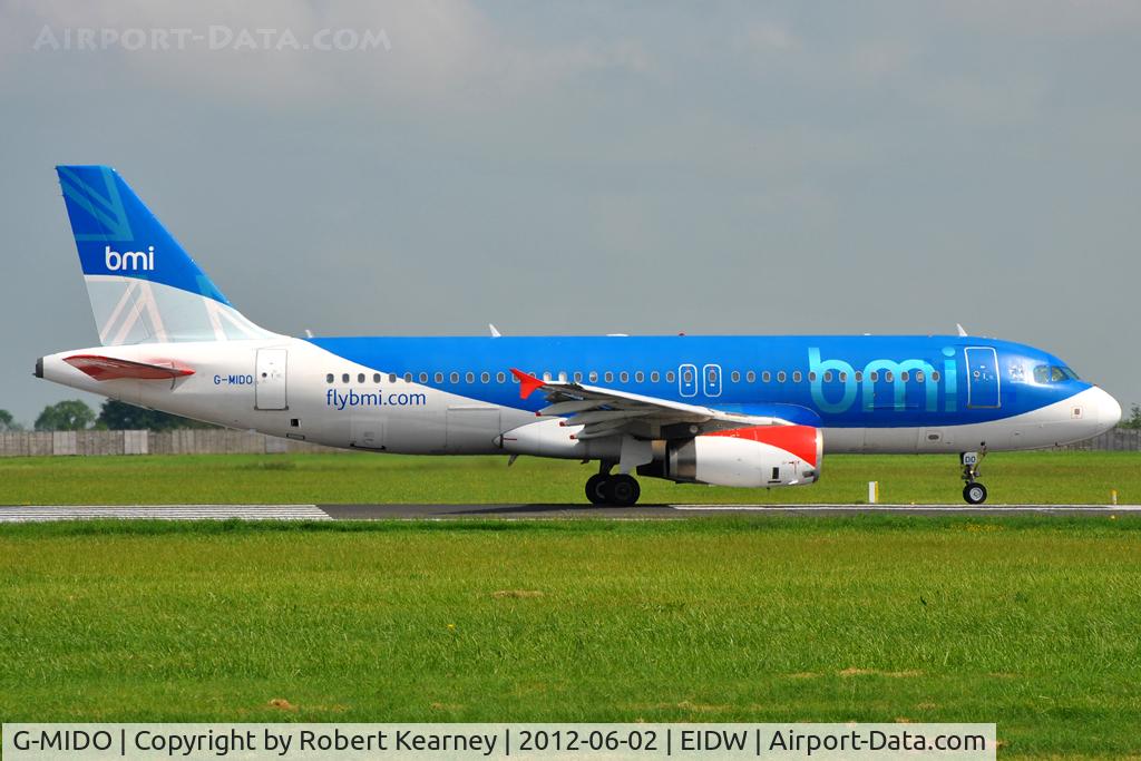 G-MIDO, 2002 Airbus A320-232 C/N 1987, Rolling on r/w 10