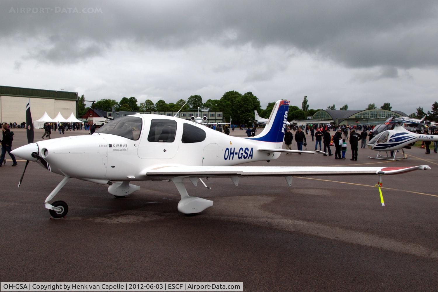 OH-GSA, Cirrus SR22 C/N 3630, Cirrus SR22 of Finnish Patria Pilot Training on the platform of Malmen air base, Sweden.