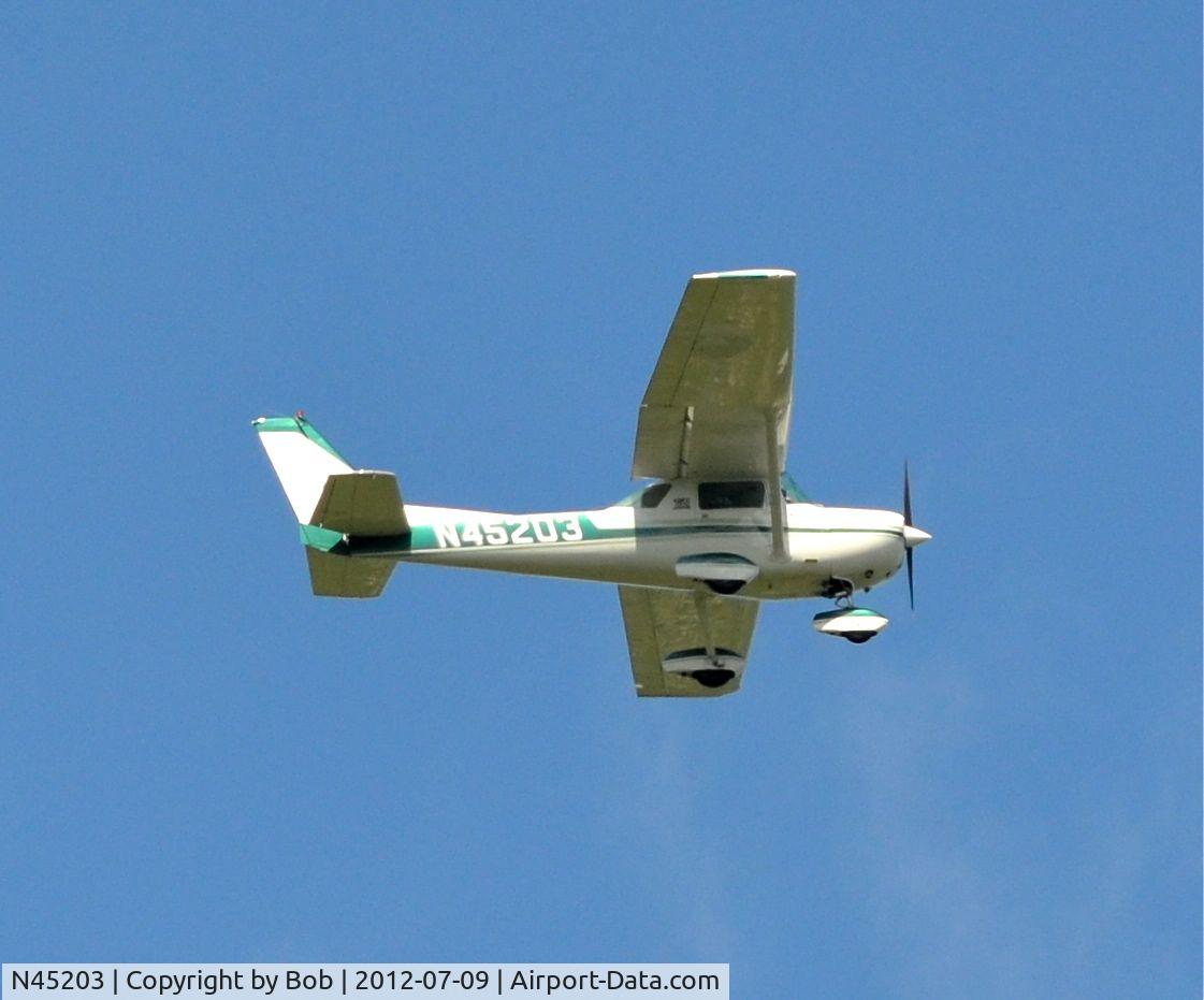 N45203, 1975 Cessna 150M C/N 15076784, Oops, meant to say flew over in Swanton, VT on July 9, 2012 at 10:34AM, not the 8th in the previous photo.  Assume plane was heading to Highgate Airport or maybe just following I-89.