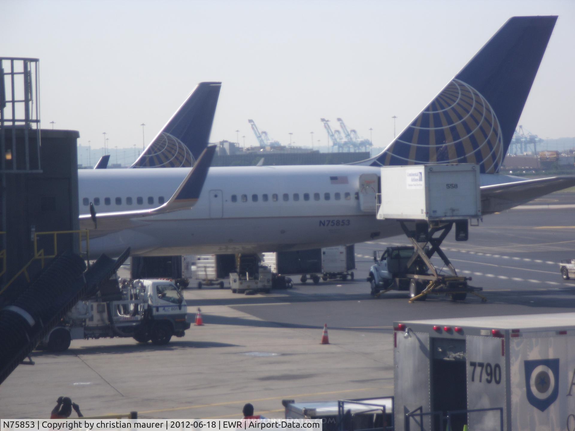 N75853, 2002 Boeing 757-324 C/N 32812, boeing 757