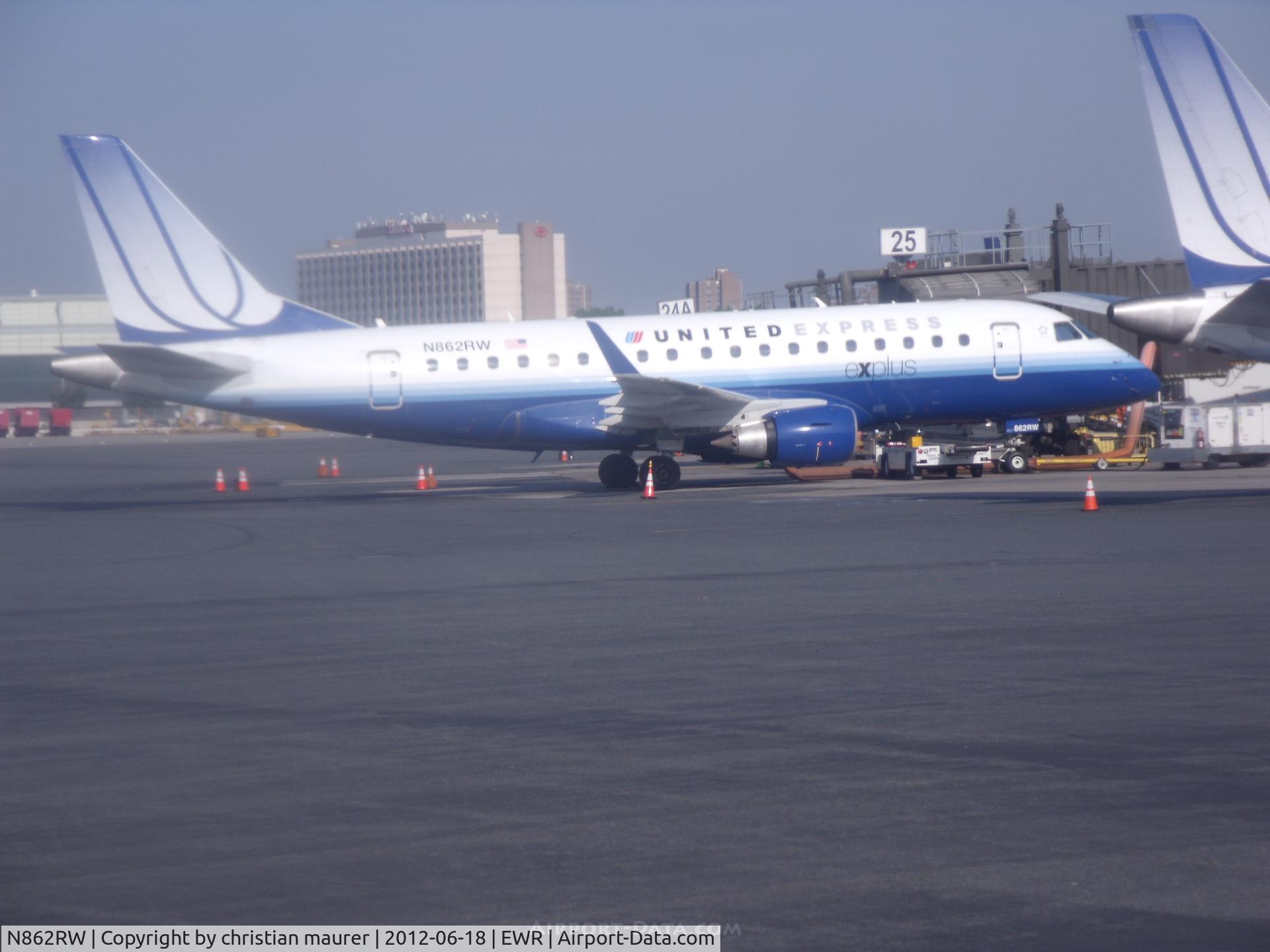 N862RW, 2005 Embraer 170SE (ERJ-170-100SE) C/N 17000098, erj-170