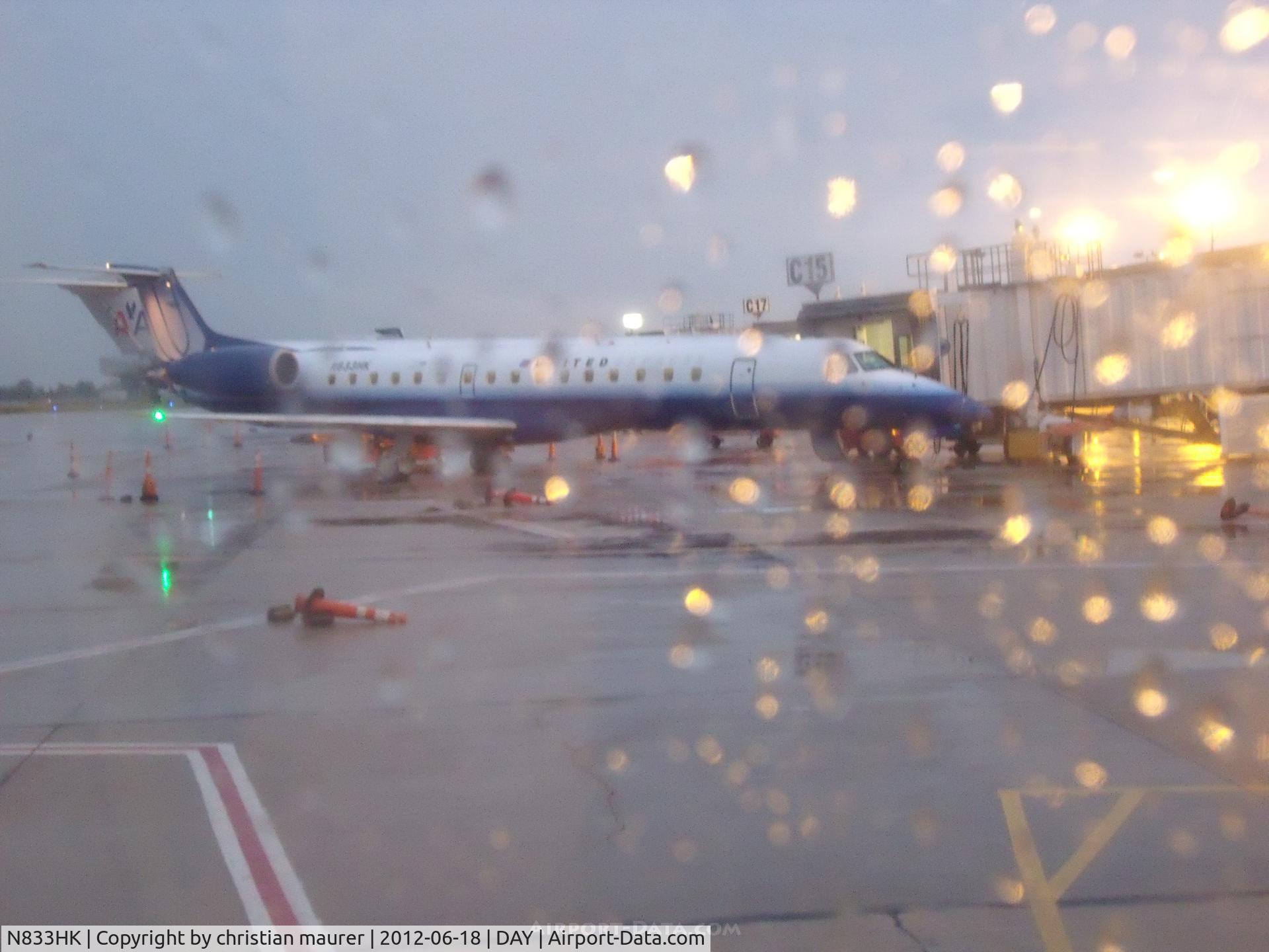 N833HK, 2000 Embraer ERJ-145LR (EMB-145LR) C/N 145240, united erj-145