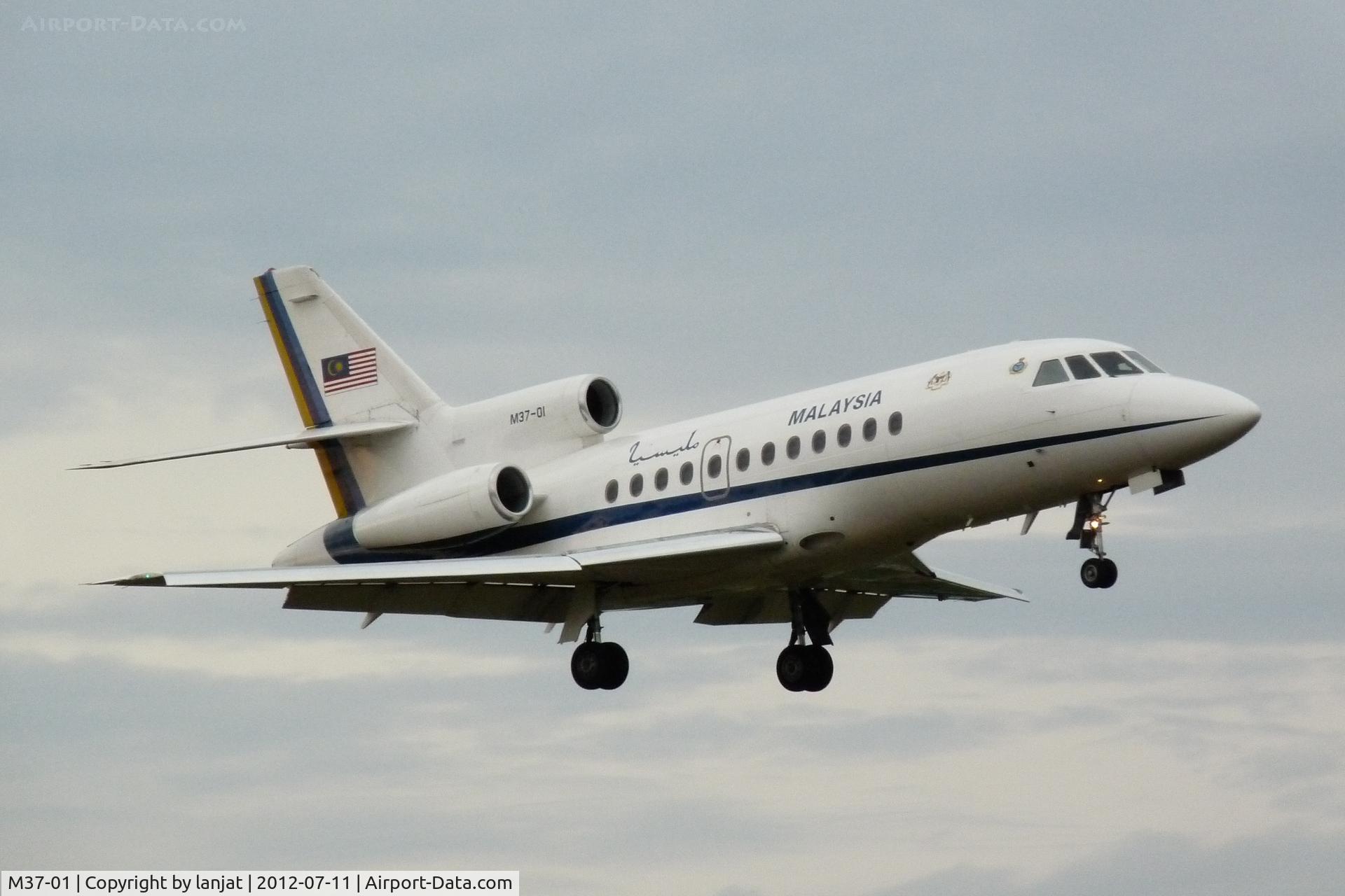 M37-01, 1989 Dassault Falcon 900 C/N 64, TUDM
