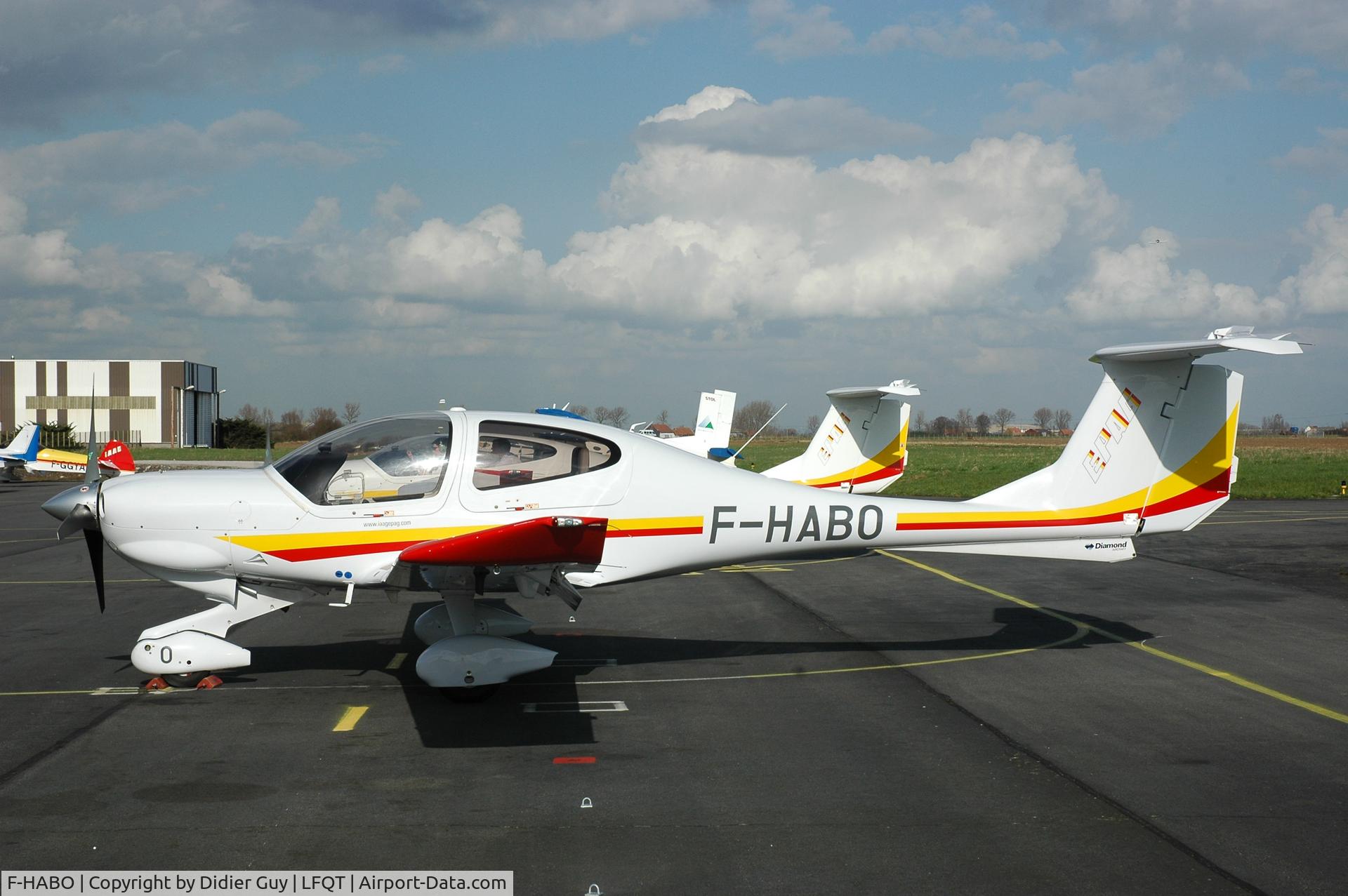 F-HABO, Diamond DA-40D Diamond Star C/N D4.132, On Ecole de Pilotage Amaury de la Grange apron