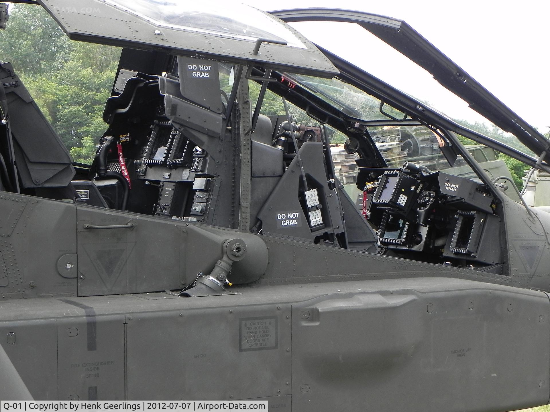 Q-01, Boeing AH-64DN Apache C/N DN001, Dutch Navy Open House at Den Helder Navy base