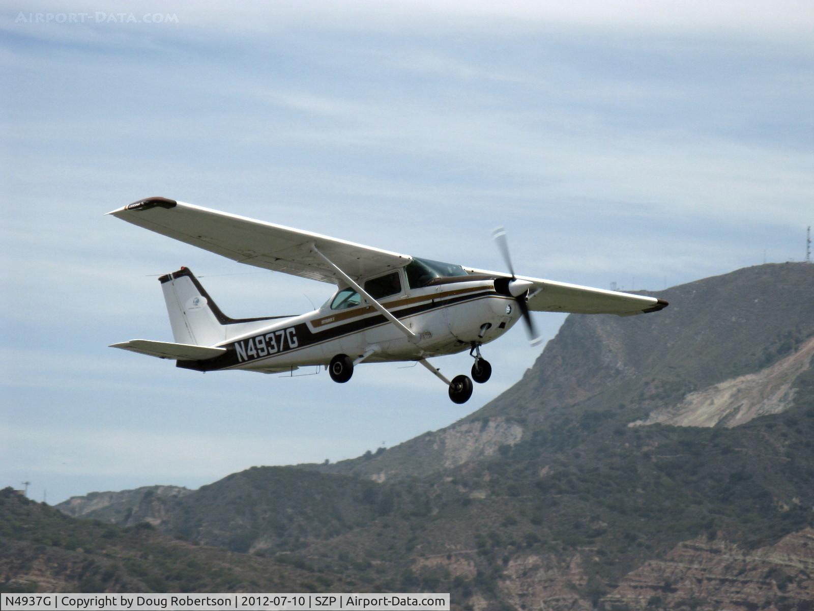 N4937G, 1979 Cessna 172N C/N 17273484, 1979 Cessna 172N SKYHAWK, Lycoming O-320-H2AD 160 Hp, takeoff climb Rwy 22