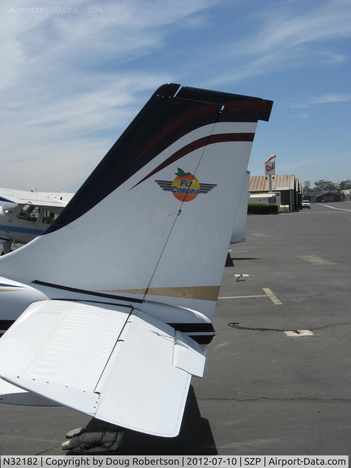 N32182, 1962 Beech 35-B33 Debonair C/N CD-536, 1962 Beech 35-B33 DEBONAIR, Continental O-470-K 225 Hp, tail art
