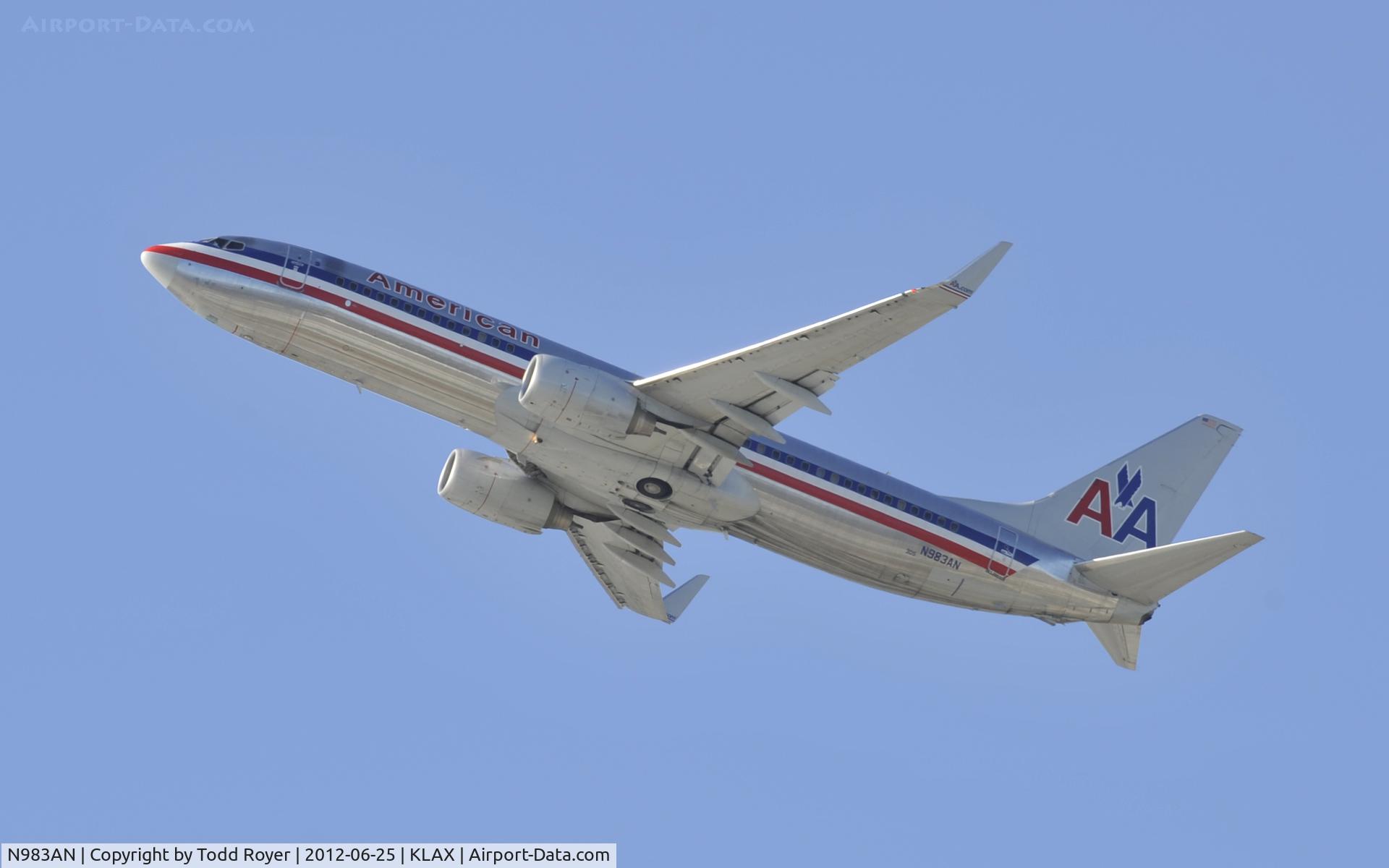 N983AN, Boeing 737-823 C/N 29570, Departing LAX on 25R