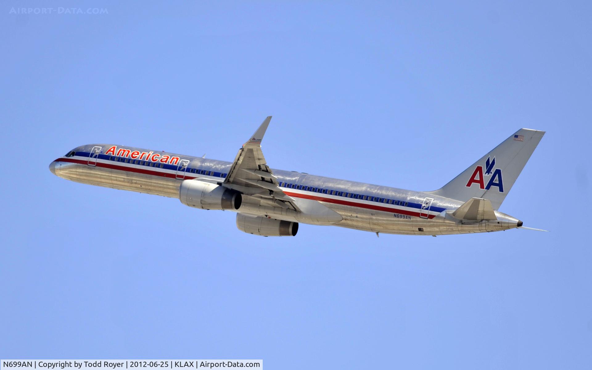N699AN, 1995 Boeing 757-223 C/N 27051, Departing LAX on 25R