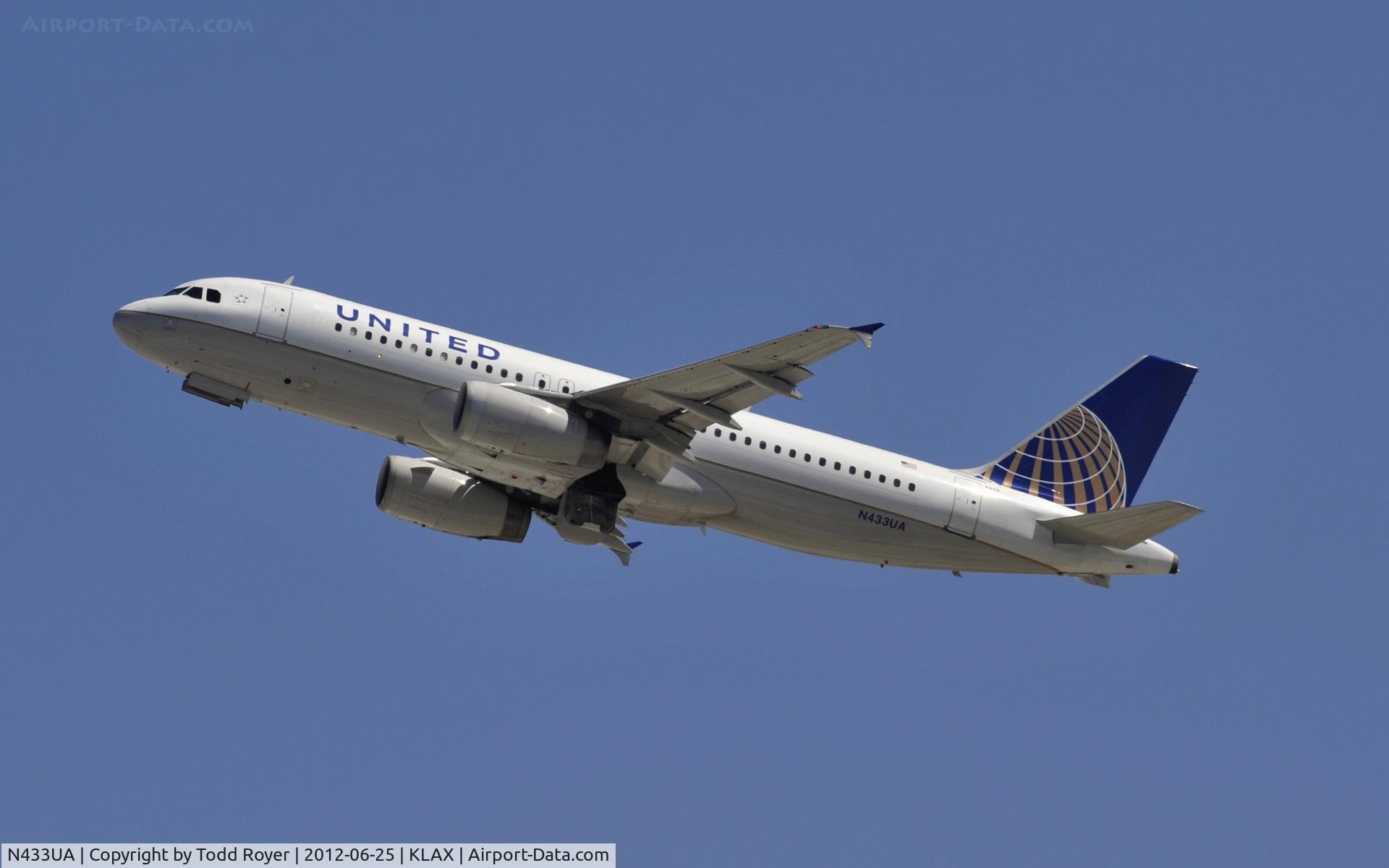 N433UA, 1996 Airbus A320-232 C/N 589, Departing LAX on 25R