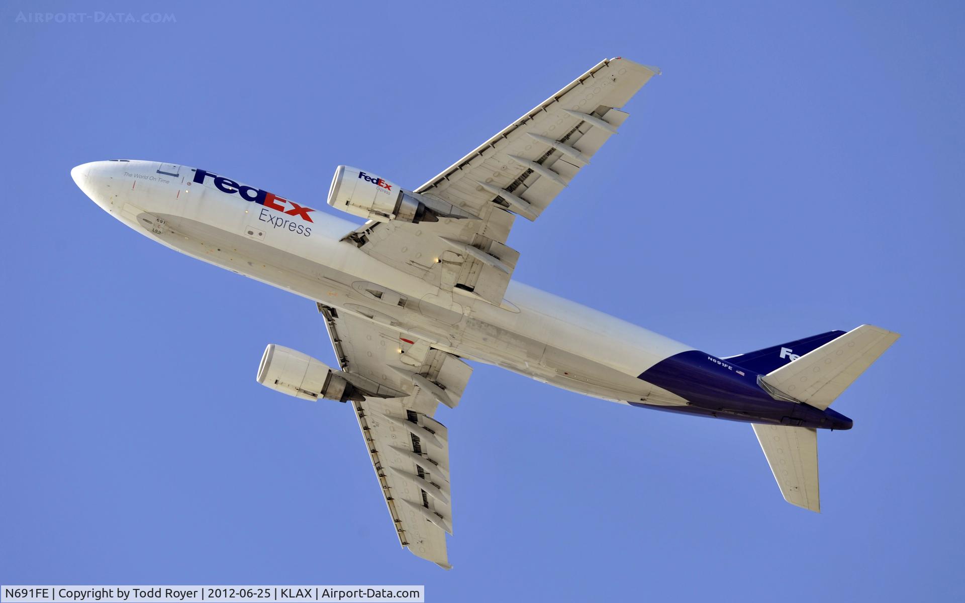 N691FE, 2007 Airbus A300F4-605R C/N 0877, Departing LAX on 25L
