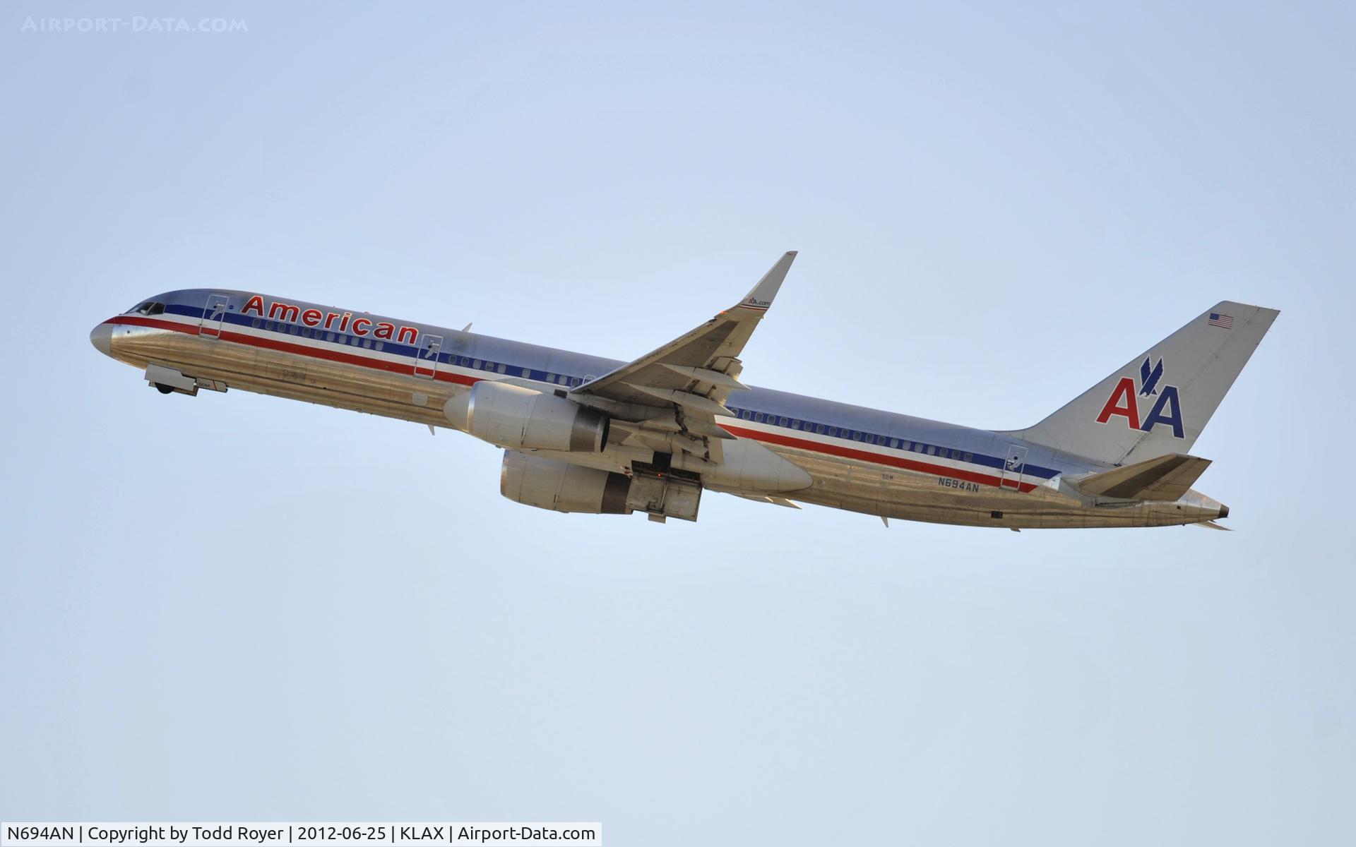 N694AN, 1994 Boeing 757-223 C/N 26974, Departing LAX on 25R