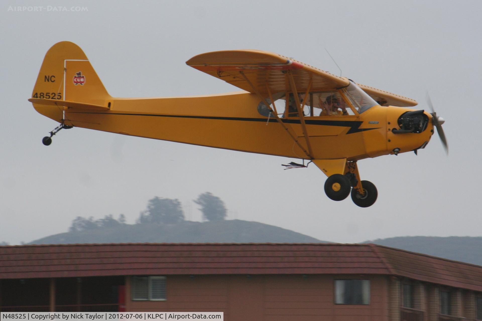 N48525, 1942 Piper J3C-65 Cub Cub C/N 9441, Landing 25