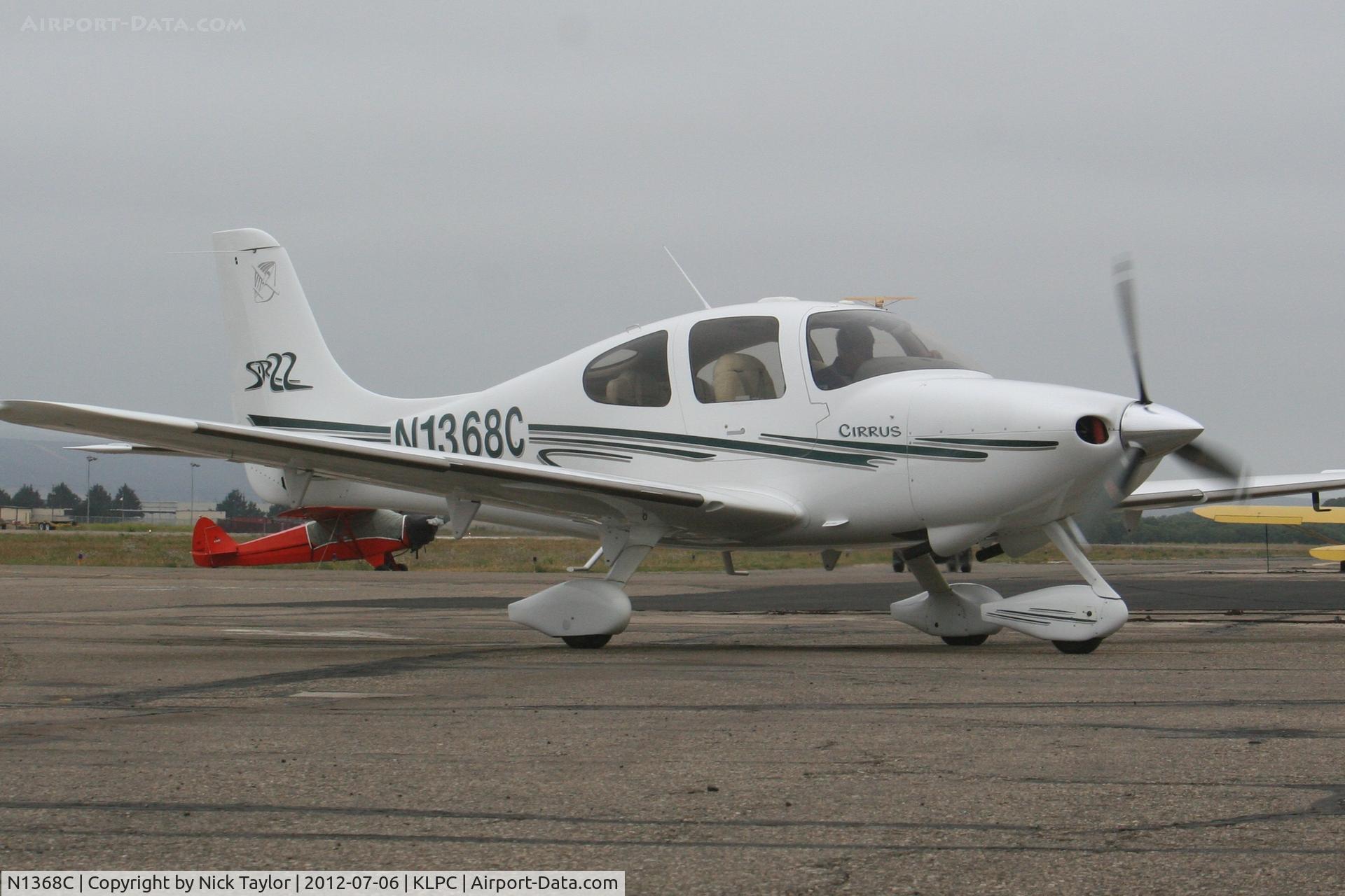 N1368C, 2003 Cirrus SR22 C/N 0538, Taxiing