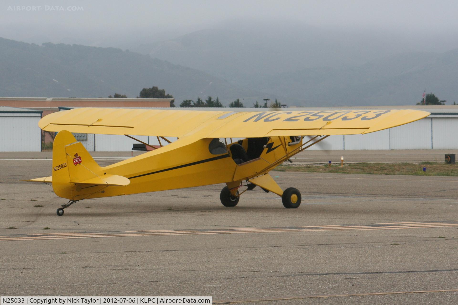 N25033, 1939 Piper J3C-65 Cub C/N 3614, Holding short 25